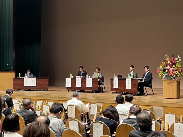 「全国里親会創設70周年記念式典＆研修会」に参加してきました。